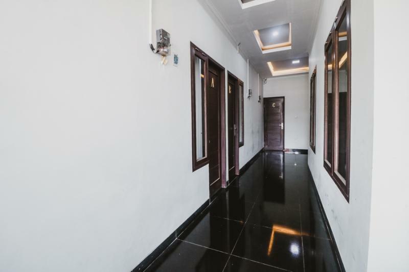 Reddoorz @ Limo Depok Hotel Buitenkant foto